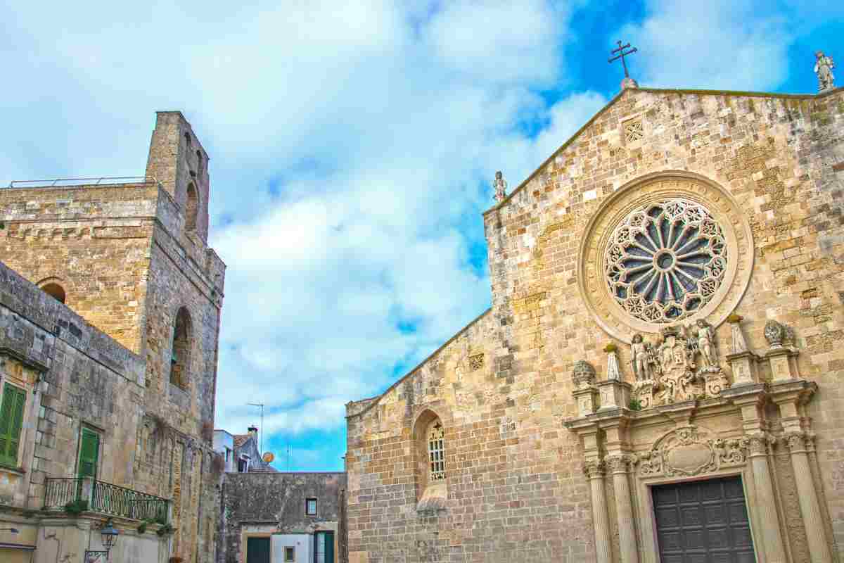 facciata della cattedrale di otrano