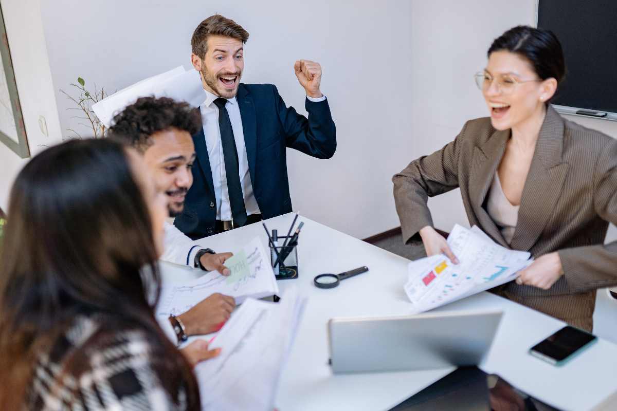 dipendenti che festeggiano