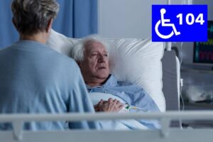 donna assiste malato