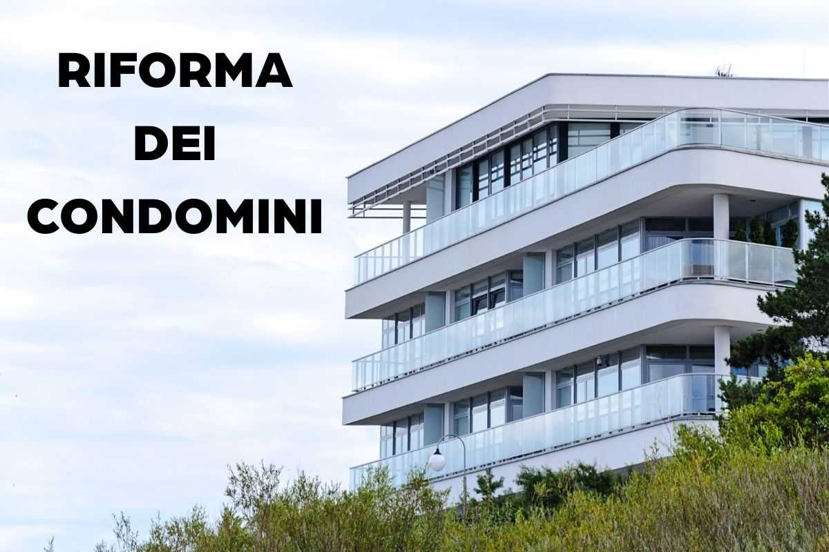condominio con scritta in rilievo " riforma dei condomini"