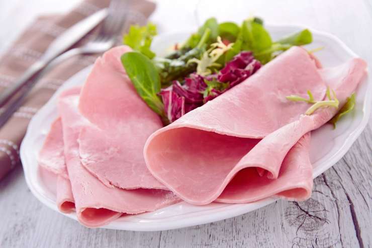 prosciutto cotto e insalata
